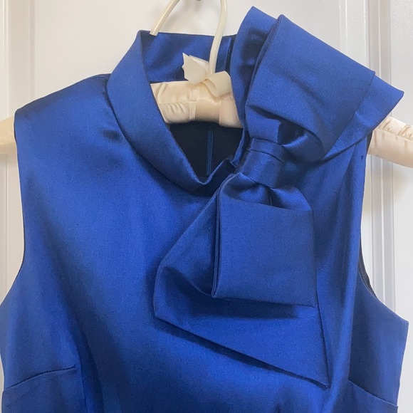 Sara Campbell blue dress with bow - Picture 2 of 8